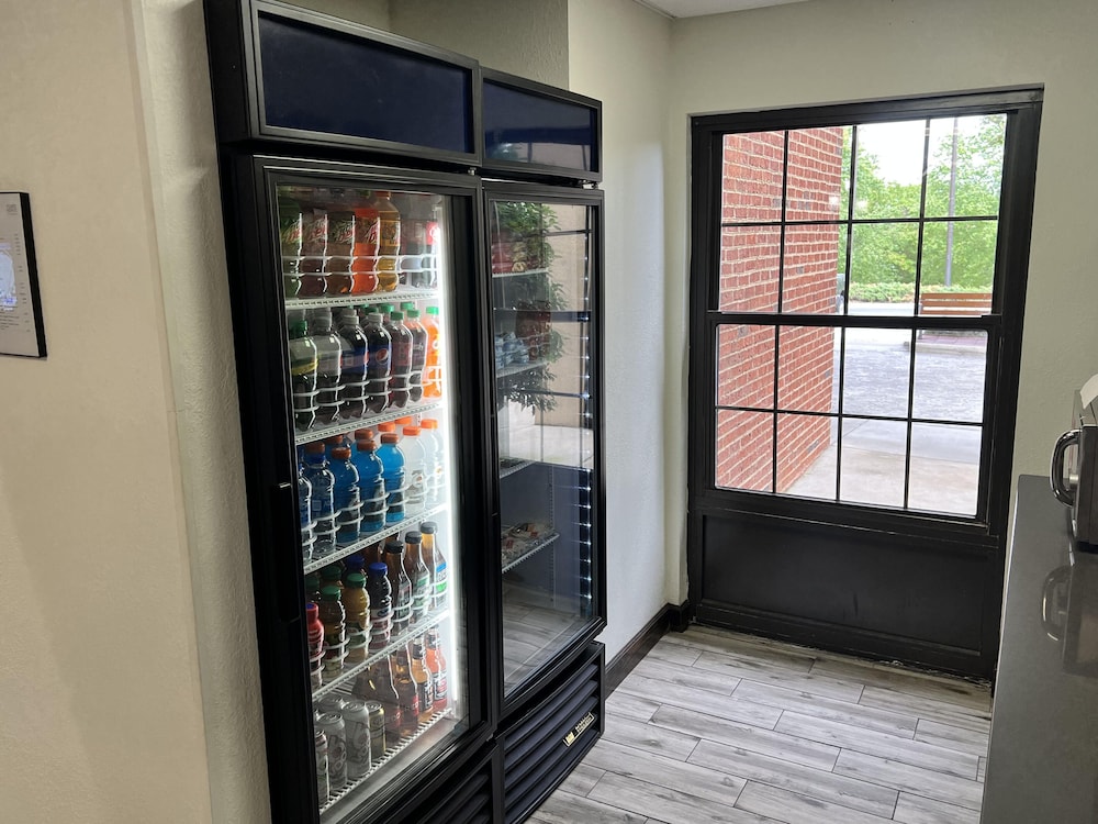 Four Points by Sheraton Greensboro Airport - photo 33