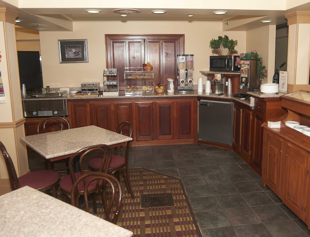 New World Inn - photo 41