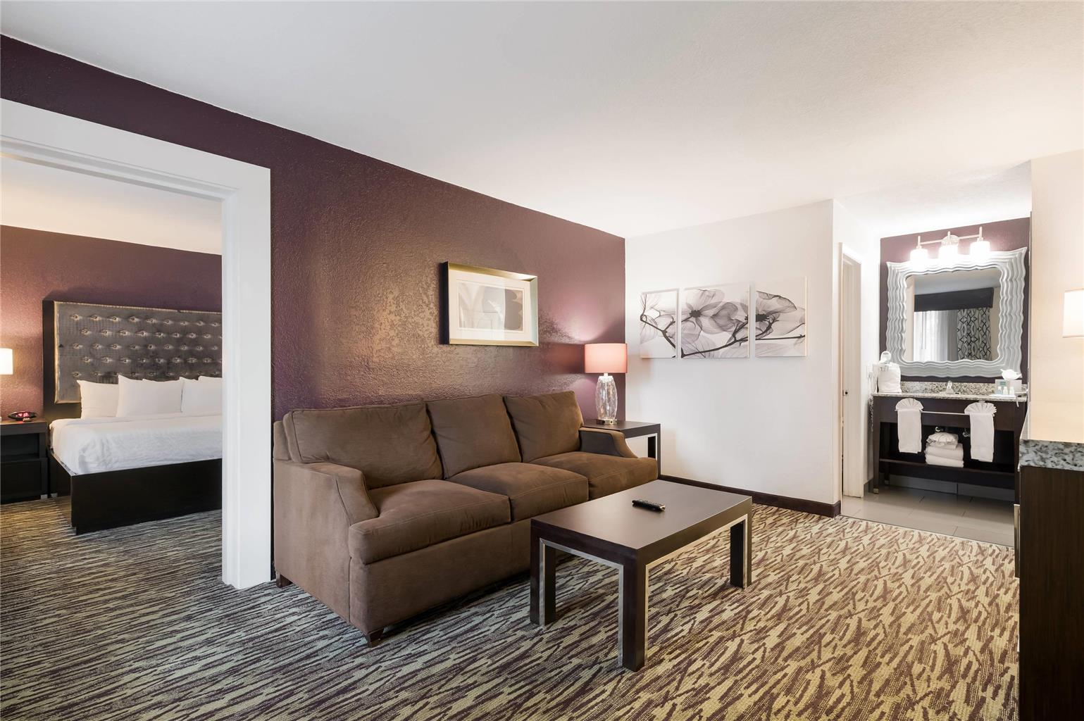 Clarion Inn & Suites Across From Universal Orlando Resort - photo 30
