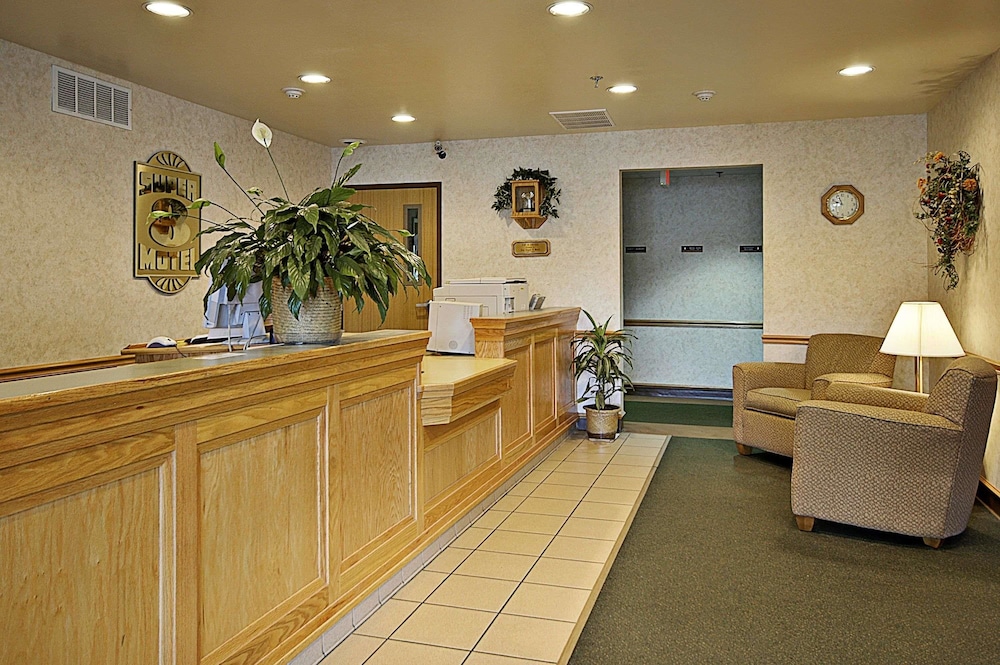 Super 8 by Wyndham Ava - photo 2