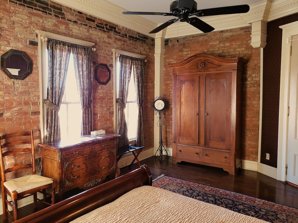 Iron Horse Hotel - photo 7