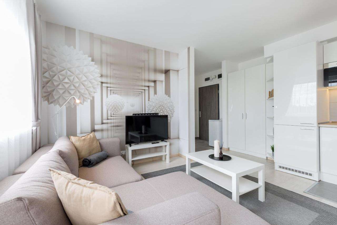 Budapest Downtown Residences Leo Ac Elevator Terrace — 4-Star Luxury Hotel in Budapest, Hungary