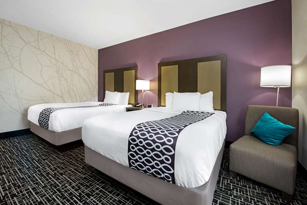 La Quinta Inn & Suites by Wyndham Lake Charles Westlake - photo 13