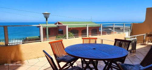 La Terra Mer 7 Sleeps 6 — 4-Star Luxury Hotel in Margate, South Africa
