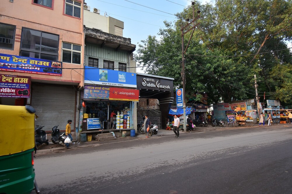 OYO 60291 Hotel Siddhi Vinayak — hotel in Gwalior