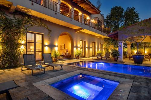 Casa Faroles Designer 7BR Villa with Pool Jacuzzi & Full Staff — 4-Star Luxury Hotel in San Miguel De Allende, Mexico