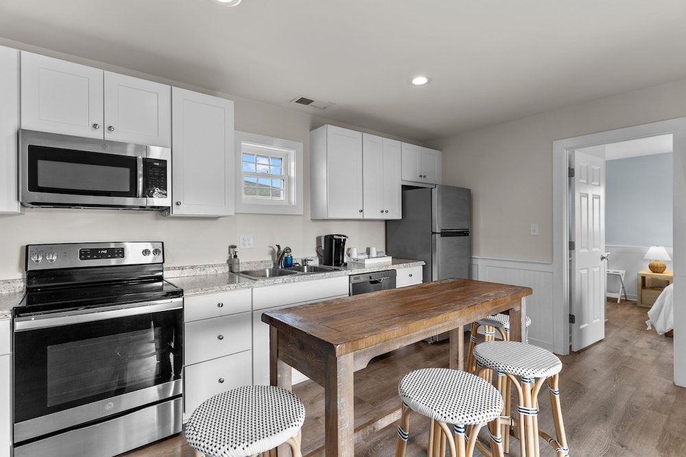 Loggerhead Inn and Suites - photo 58