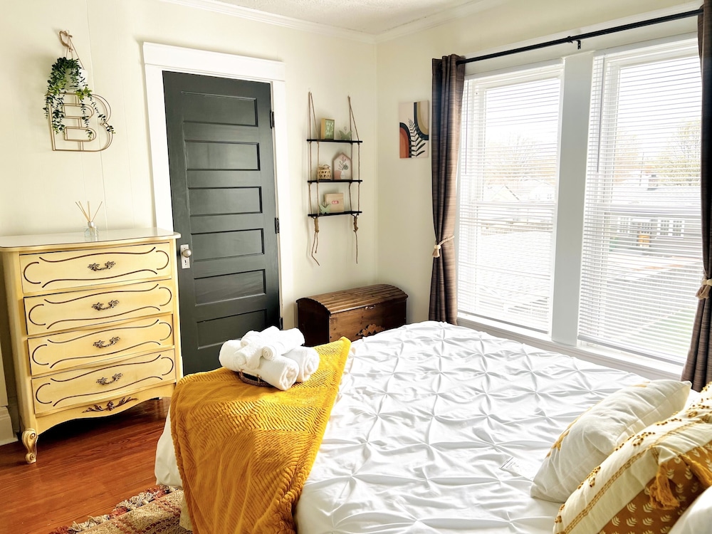 Speedway Legacy Inn - photo 14