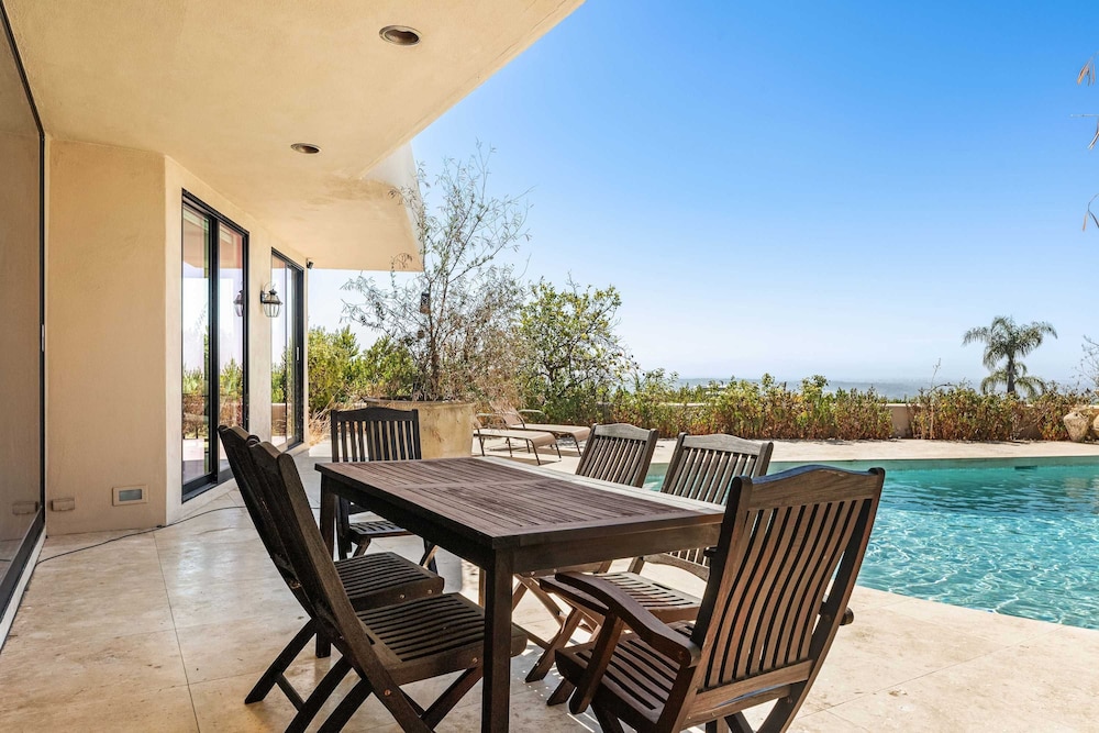Allura Hollywood Hills La S Most Incredible Views — West Hollywood