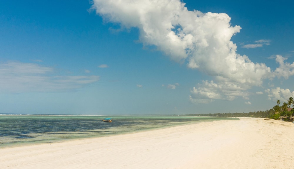 Tasneem Luxury Appartment — 4-Star Luxury Hotel in Zanzibar, Tanzania