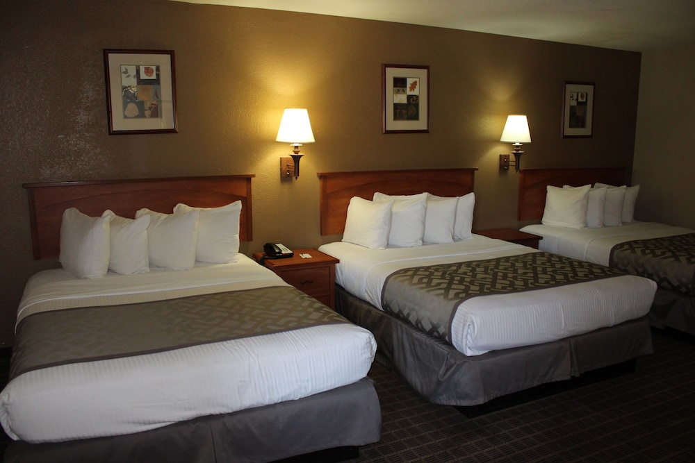 Cajon Pass Inn - photo 13
