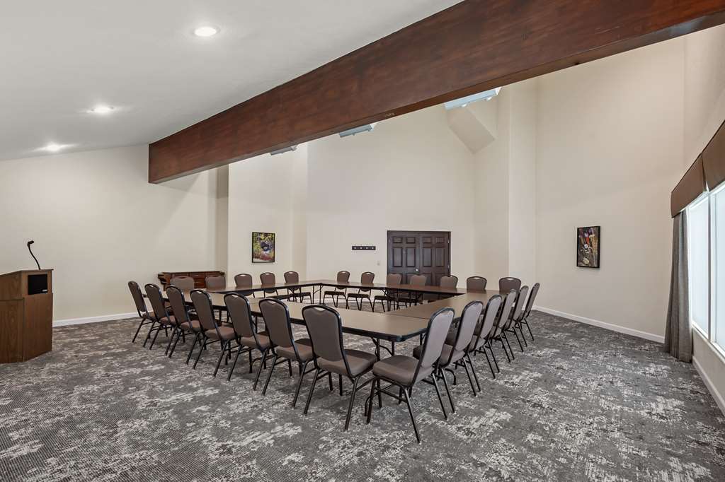 Best Western Plus Eagle Vail Airport - photo 8