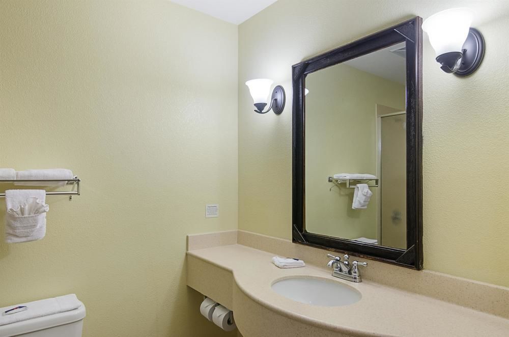 Motel 6 Park City KS - photo 40