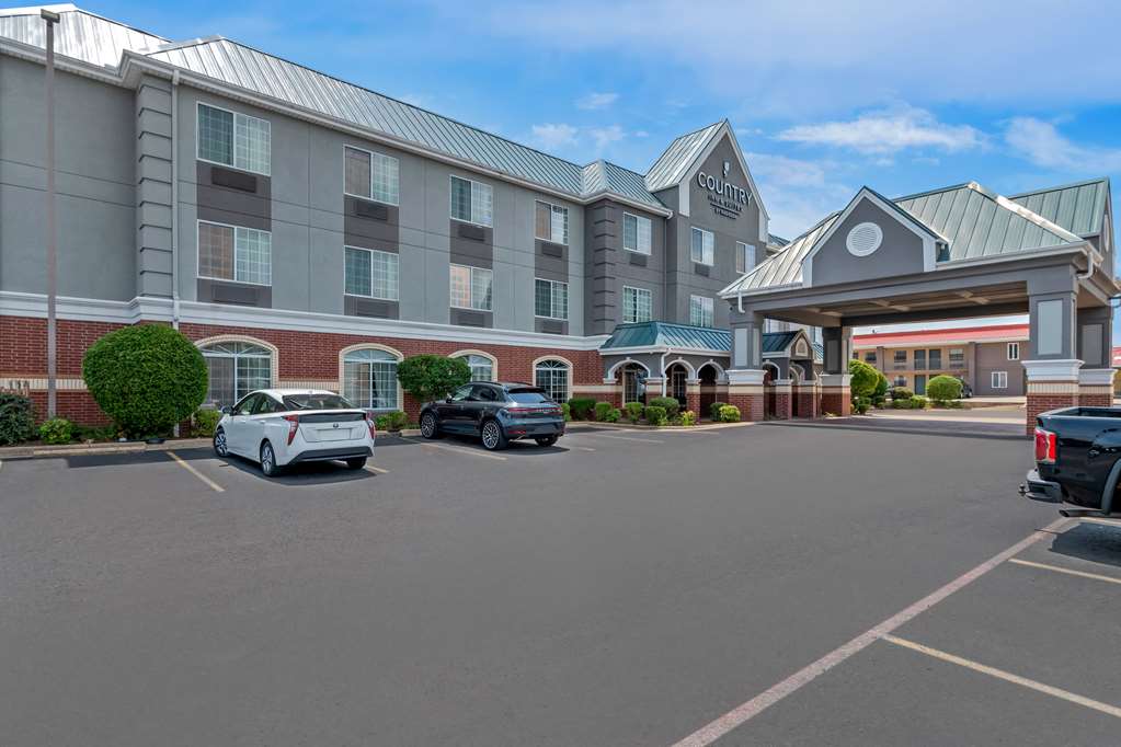Country Inn & Suites by Radisson Hot Springs AR in Hot Springs, United States