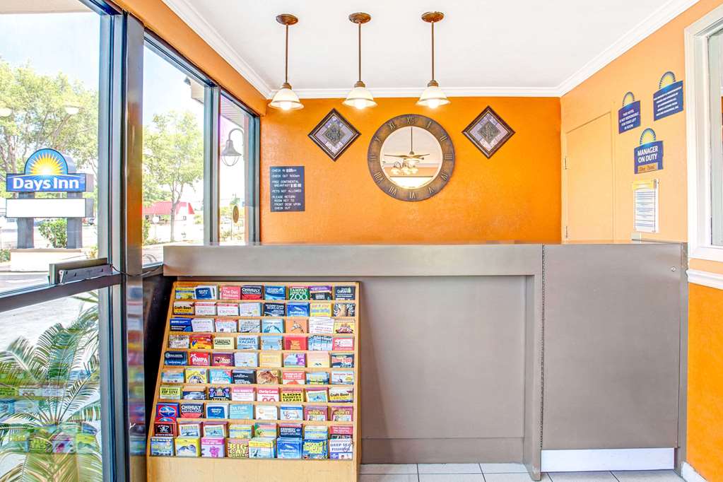Days Inn by Wyndham St. Petersburg Central - photo 8