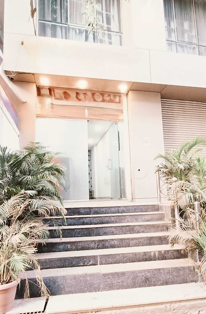 Fdm By Glitz Hotel — Mumbai — photo 4