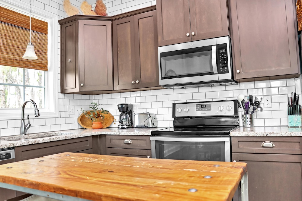 Rehoboth Cottage by Pristine Properties Vacation Rentals — 4-Star Luxury Hotel in Port Saint Joe, United States
