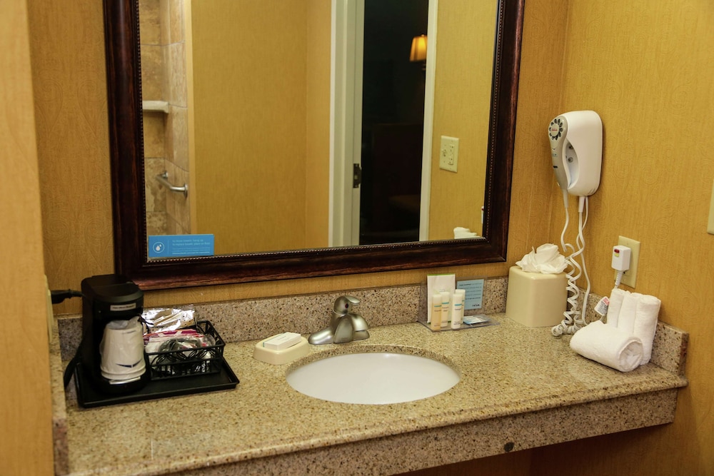Hampton Inn & Suites McComb - photo 36
