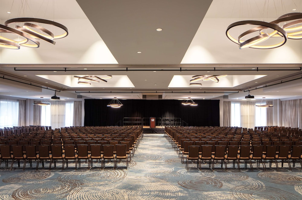 DoubleTree By Hilton Sacramento - photo 35