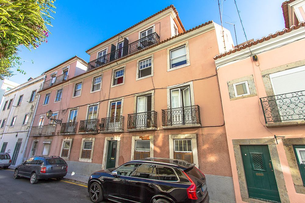 Beautiful charming flat - carbon neutral hotel in Lisbon
