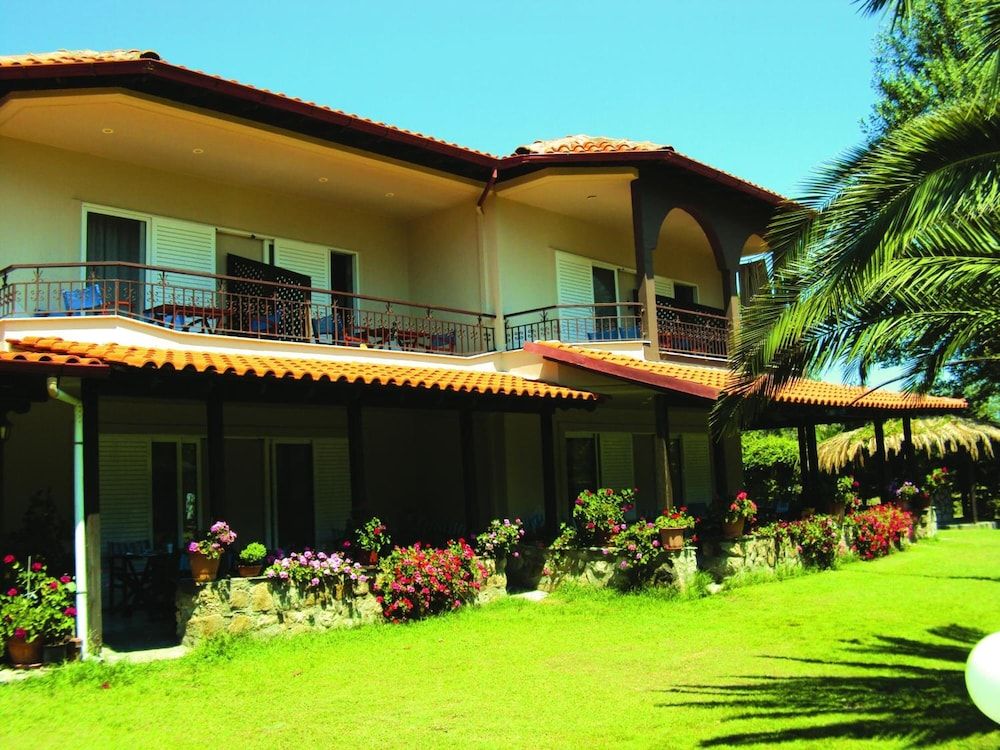 Hotel Nefeli Studios — Sykia