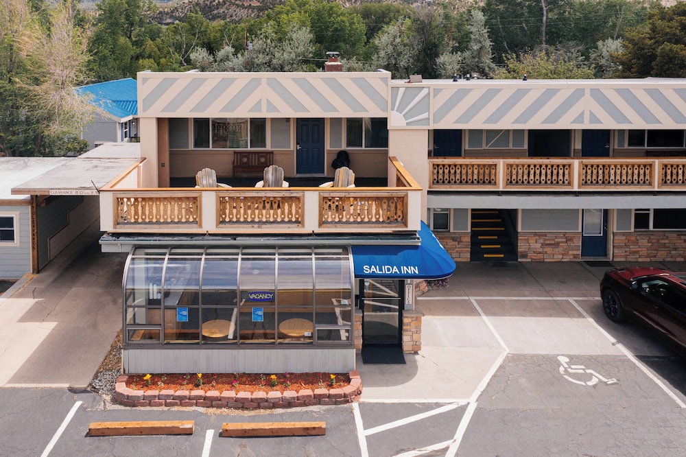Salida Inn & Monarch Suites - carbon neutral hotel in Salida
