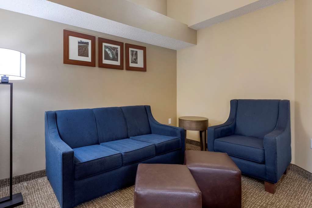 Comfort Suites DFW Airport - photo 12