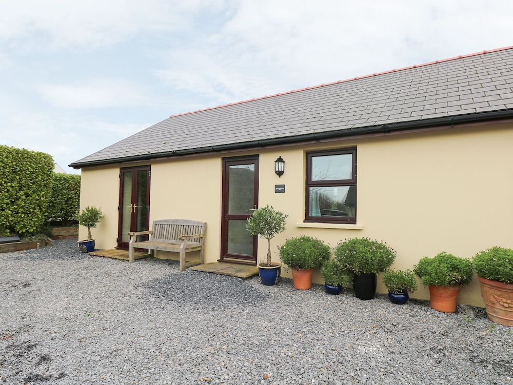 Smugglers - carbon neutral hotel in Tenby