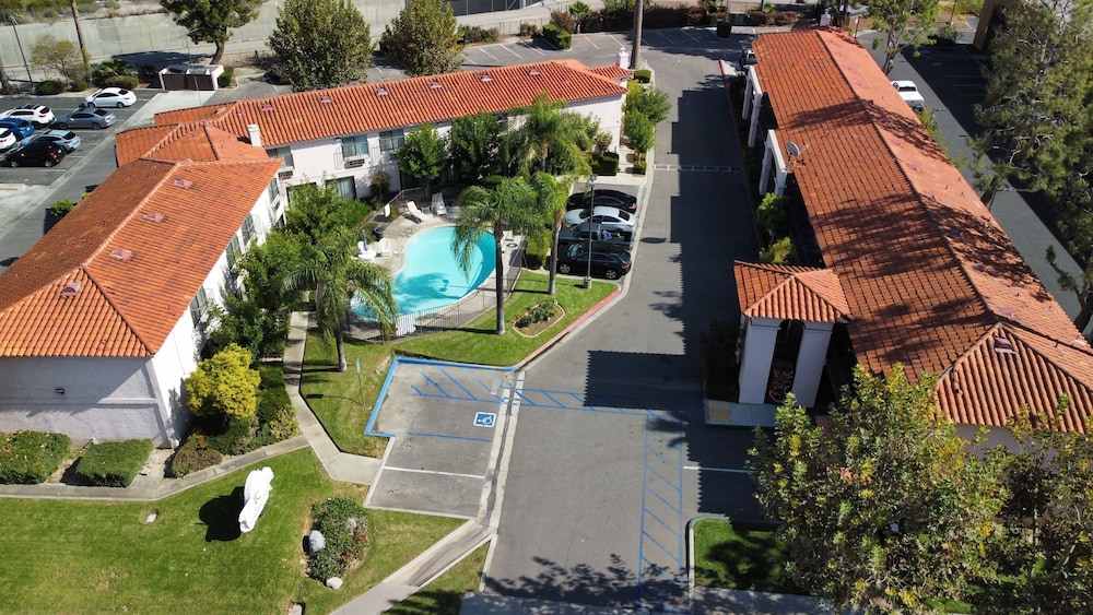 Hospitality Inn San Bernardino Redlands - photo 28