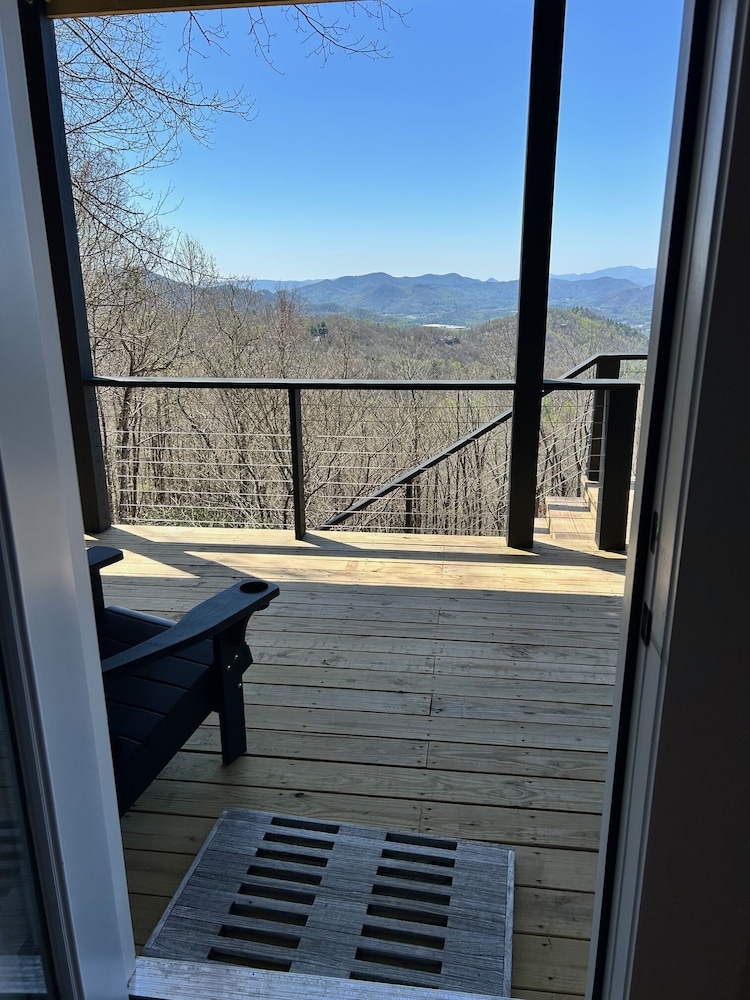 Fire Mountain Inn Cabins & Treehouses - photo 110