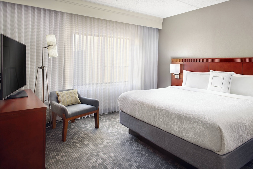 Courtyard by Marriott Charlotte Southpark - photo 8