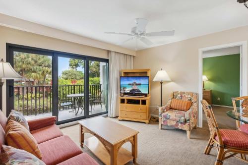 Deluxe Condo With Resort Views in Naples, United States