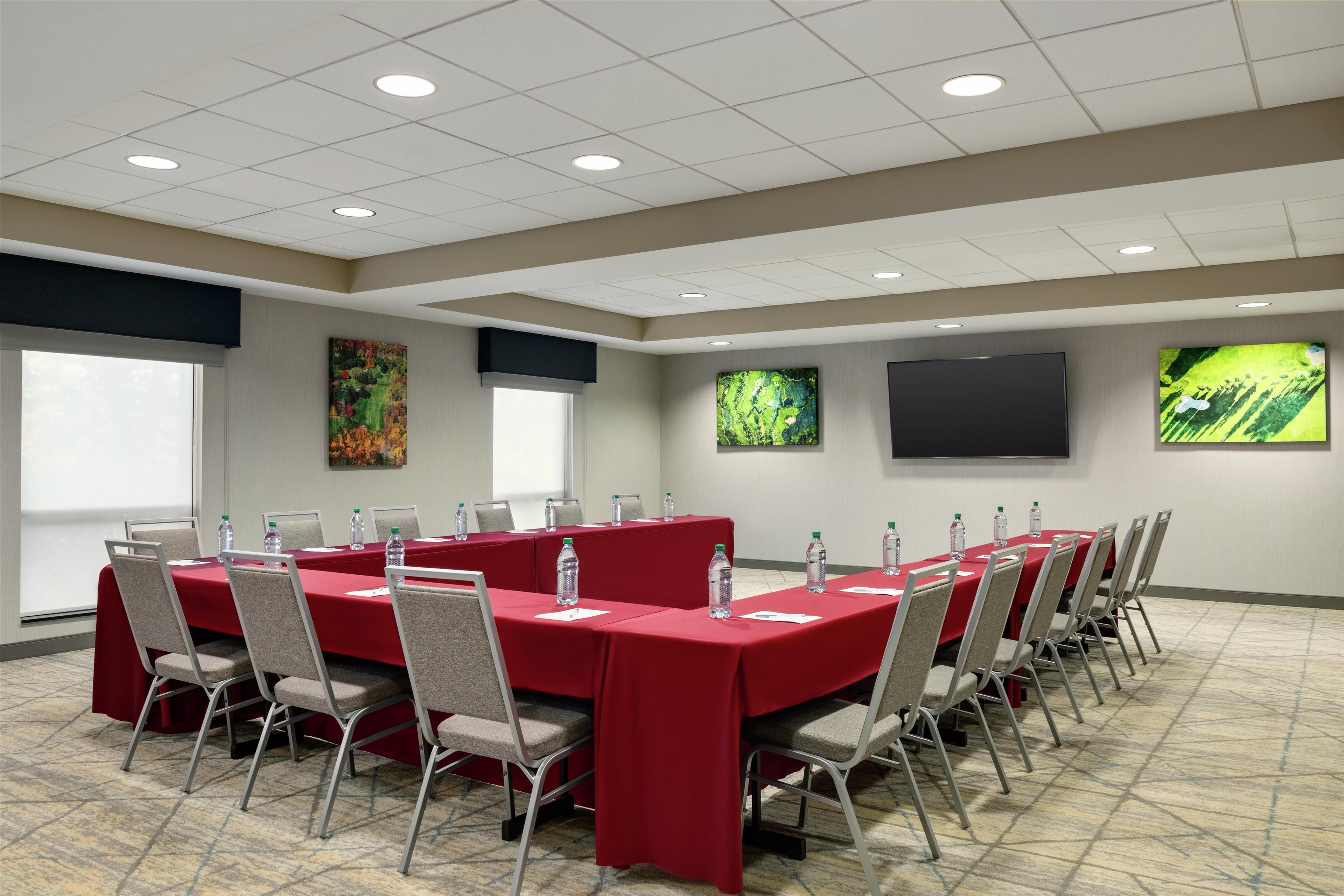 Hampton Inn & Suites Pittsburgh Harmarville - photo 15
