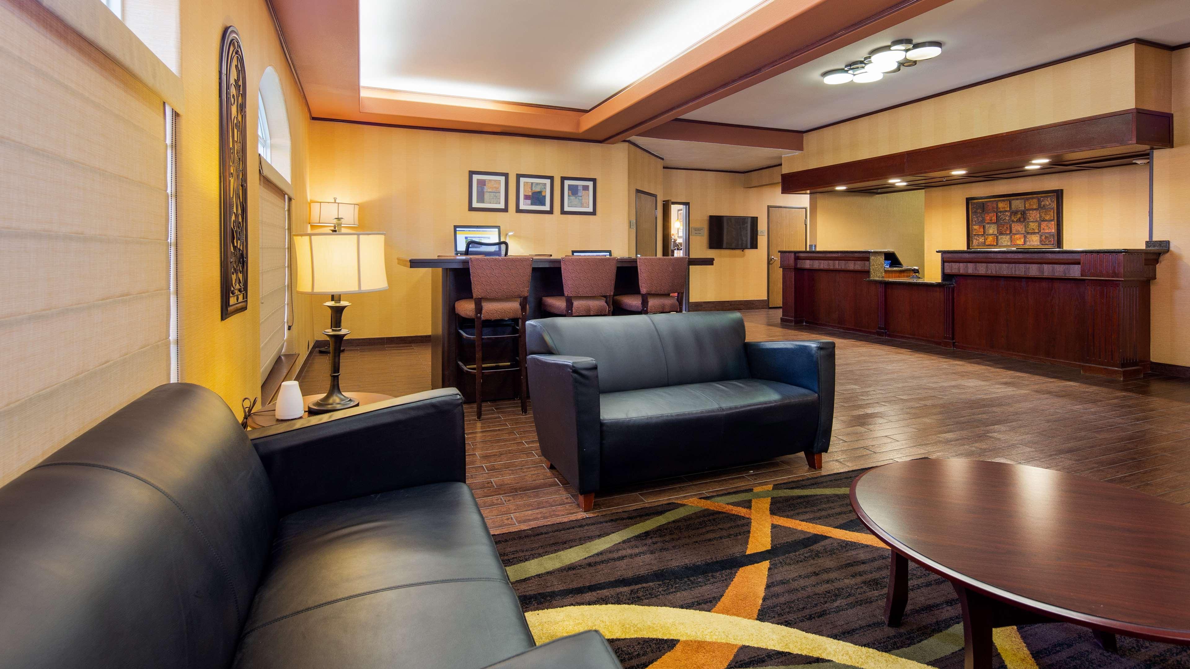 Best Western Plus Meridian - photo 14