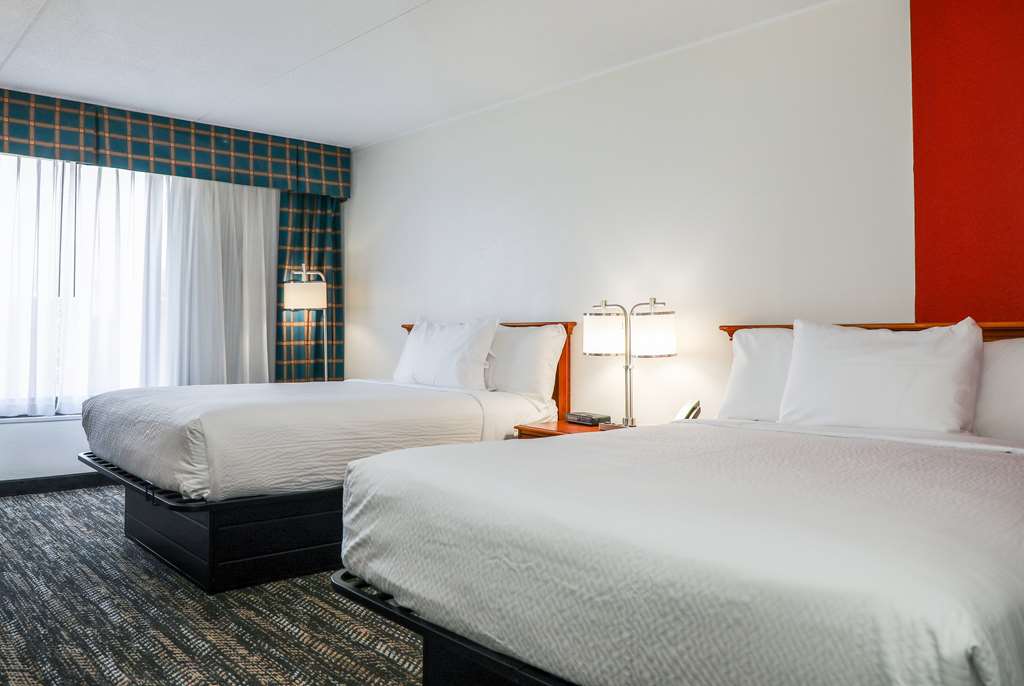 Ramada by Wyndham Cumberland Downtown - photo 29