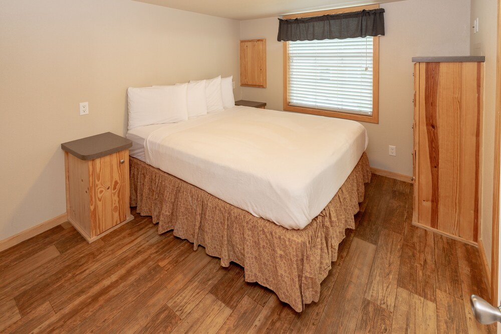 Sun Retreats Texas Hill Country - photo 18