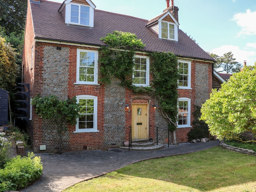 Bailey Cottage — 4-Star Luxury Hotel in Southampton, United Kingdom