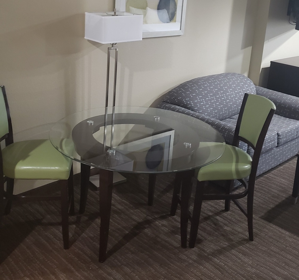 Horizon Inn & Suites Pearsall - photo 10
