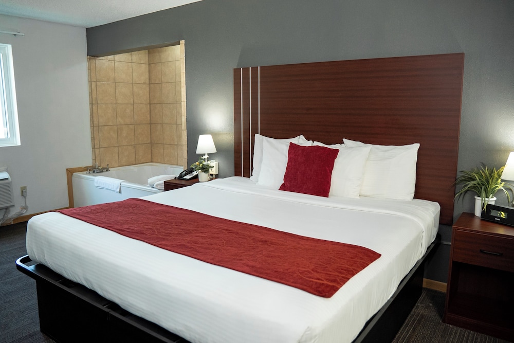 Victorian Inn & Suites - photo 20