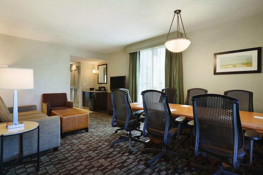 Embassy Suites by Hilton Jacksonville Baymeadows - photo 35