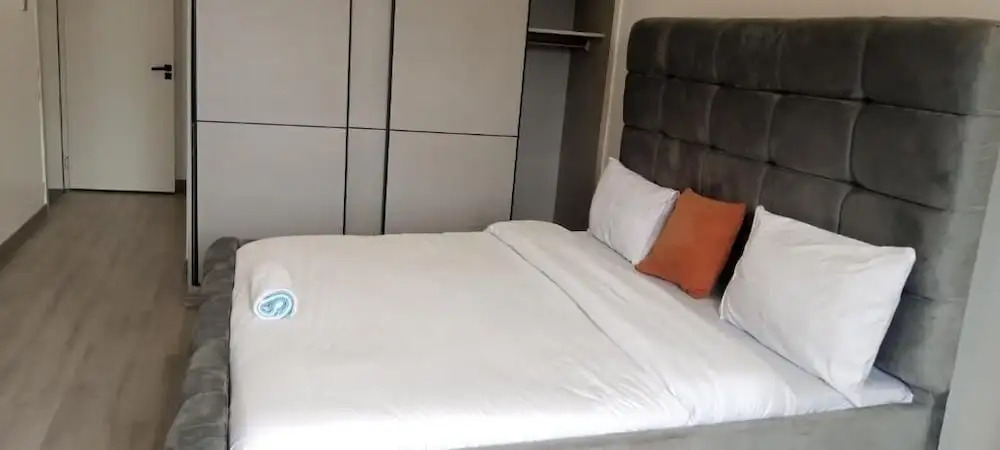 Lux Suites Perry West Luxurios Apartment
