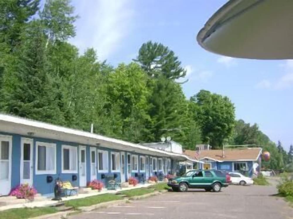 Carla's Inn - photo 19