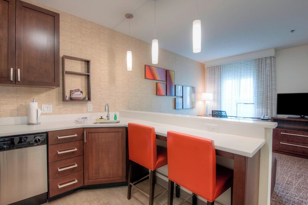 Residence Inn by Marriott Charlotte Airport - photo 8