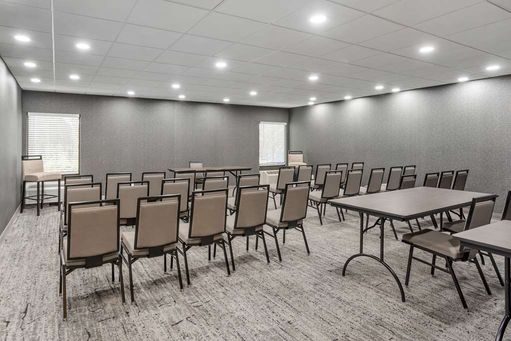 Best Western Plus Heritage Rail Inn Suites - photo 10