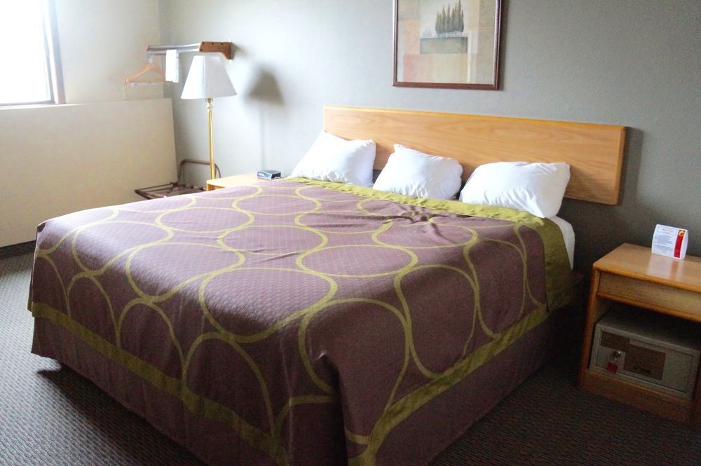 Bison Inn and Suites - photo 12