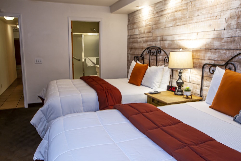 Hotel California a Town and Desert Boutique Hotel - photo 7