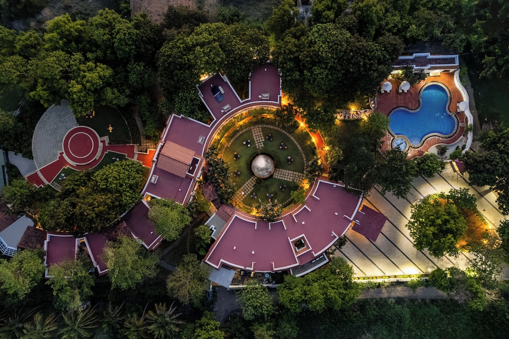 Sterling Arunai Anantha in Tiruvannamalai, India