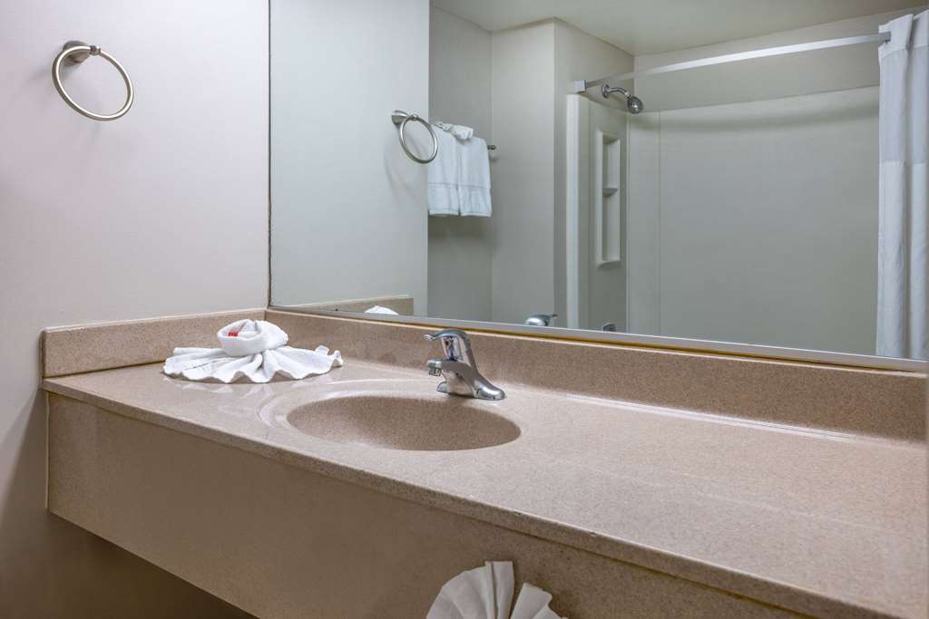 Days Inn by Wyndham Manassas Battlefield - photo 34