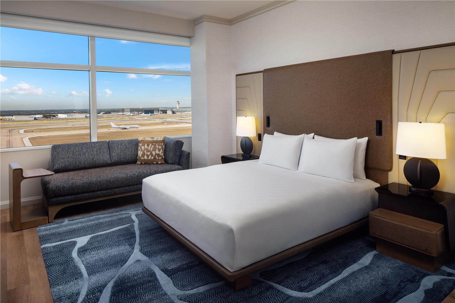 Grand Hyatt DFW Connected to the airport - photo 8
