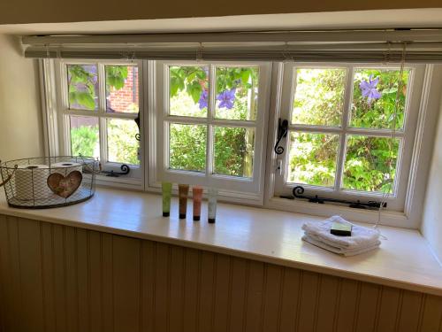 The Cottage Studio — Wareham — photo 5